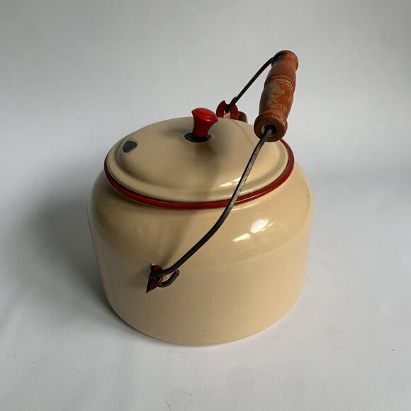 Vintage Enameled Tea Kettle Beige Red Wooden Handle Enamelware - Picture 3 of 6